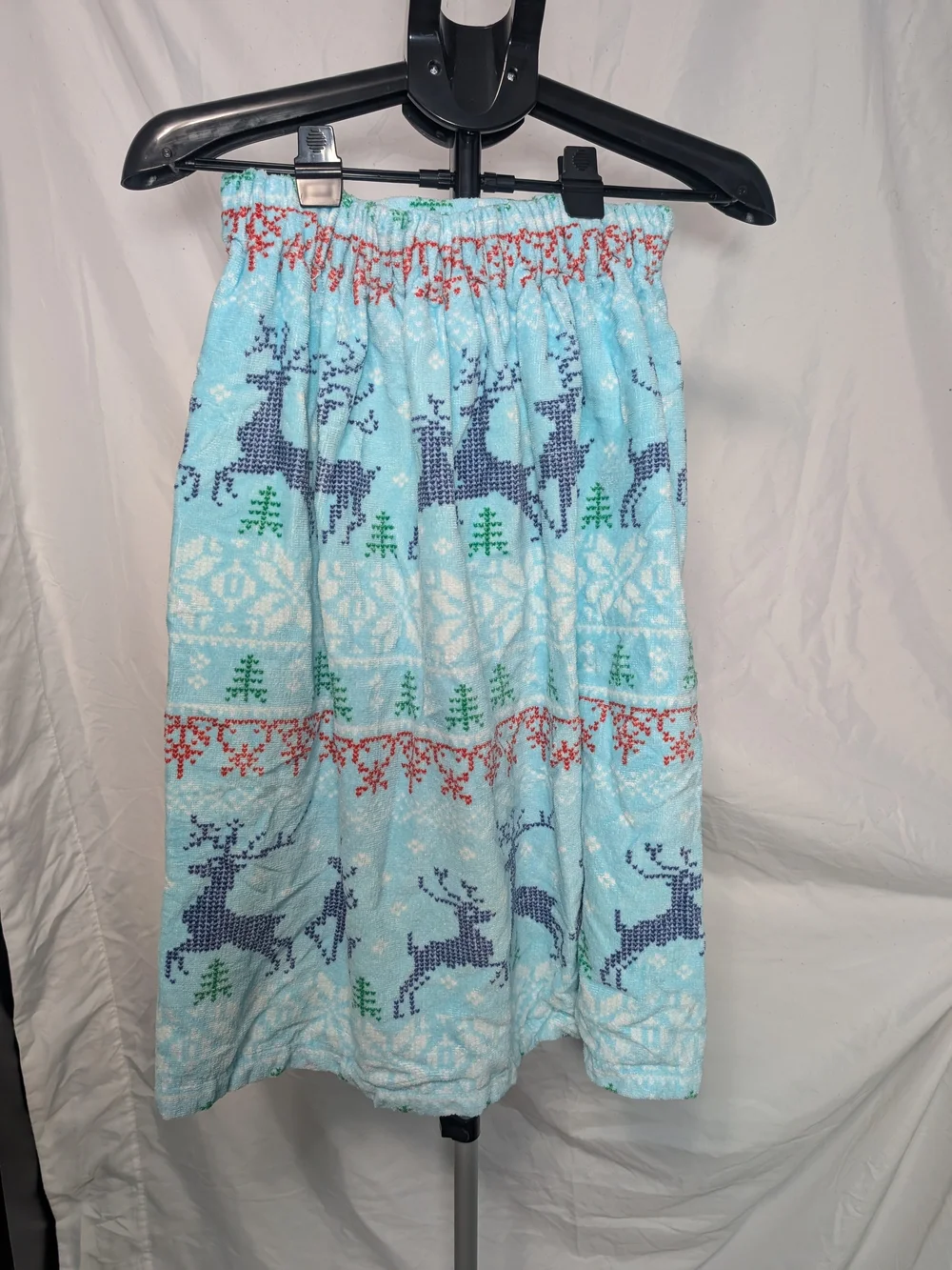 St. Nicholas Square Light Blue Reindeer Wrap Towel Set